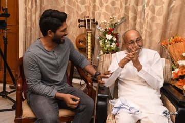 Allu Arjun Meets K Vishwanath